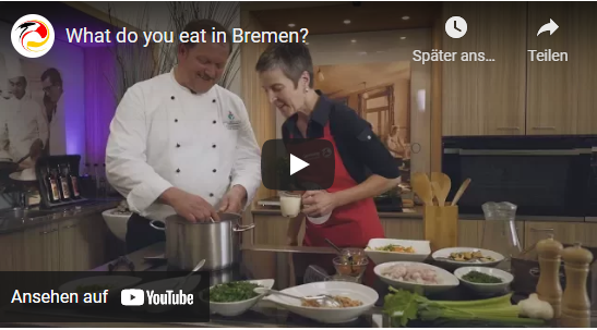 Zwei Personen kochen zusammen; What do you eat in Bremen?