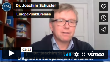 Dr. Joachim Schuster spricht in die Kamera; EuropaPunktBremen